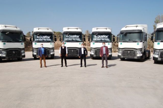 Oğuzlar Kömür Nakliyat, kömür taşımaları için 55 adet Renault Trucks T460 çekici teslim aldı. 